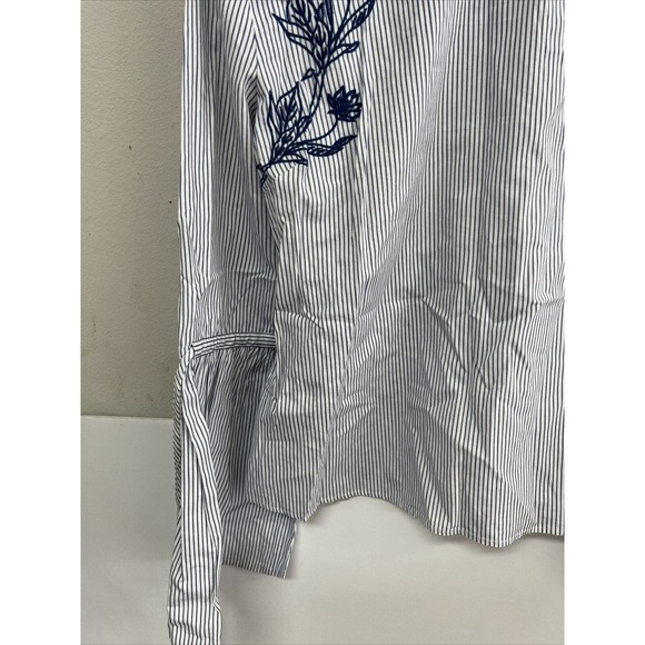 Dizzy Lissy Women's Long Sleeve Flower Button up Shirt LIGHT BLUE SIZE S - Picture 3 of 10